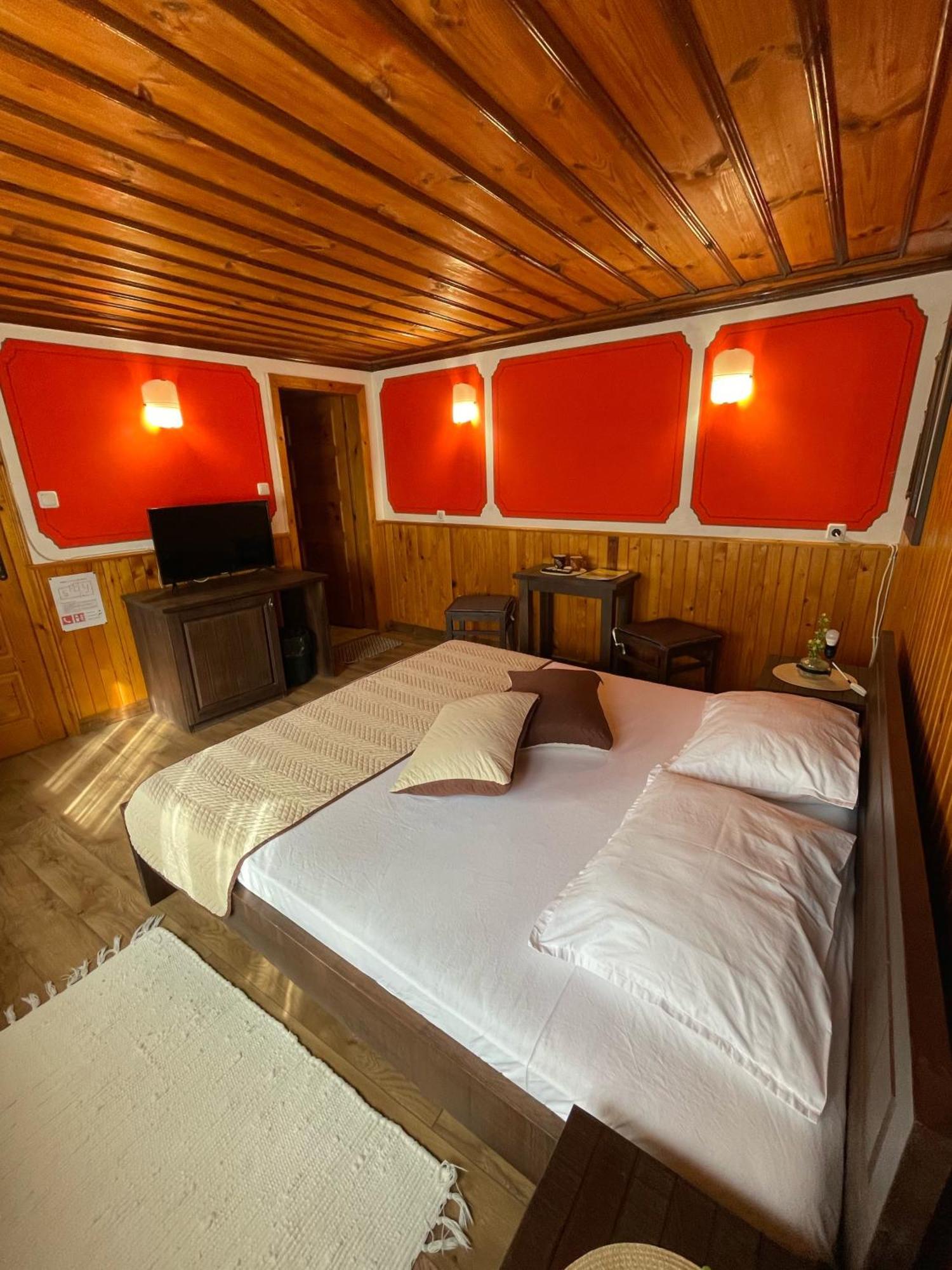 Guest Rooms Colorit Koprivštica Exteriér fotografie